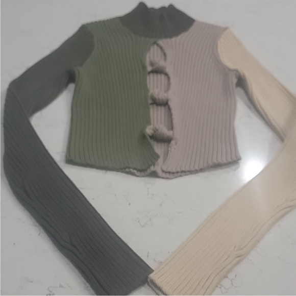 Danielle Guizio ribbed knotted colorblock sweater. Size small. - Picture 4 of 7